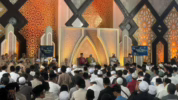 Tradisi Nonton Dakwah Bareng Keluarga