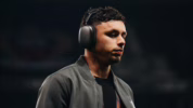 Dean James dicoret John Herdman