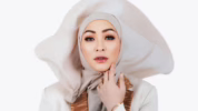 artis mualaf sebelum menikah