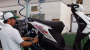 Penyebab ban belakang motor matic geal-geol