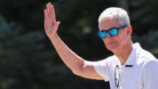 Kunjungan Tim Cook ke China