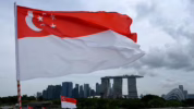usia pensiun Singapura naik 64 tahun