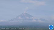 Gunung Semeru erupsi jelang Lebaran