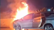 Mitsubishi Xpander terbakar di Tol Jagorawi