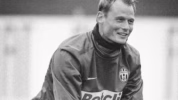 Mantan kiper Juventus Alex Manninger meninggal