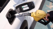 Penyebab mobil boros bensin yang jarang disadari