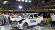 Uji tabrak mobil Chery