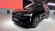 mobil listrik Volvo EX90