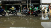Jalan Raya Jatimakmur Bekasi Kebanjiran