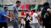 Penutupan gerai H&M di Indonesia
