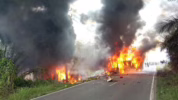Kecelakaan bus ALS dan truk tangki