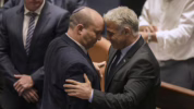 Oposisi Israel bersatu gulingkan Netanyahu