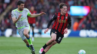 Manchester United dan Arsenal bersaing