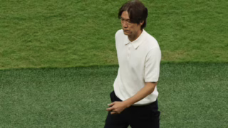Hong Myung-bo mundur