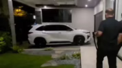 Innova Zenix di rumah Dadan Hindayana