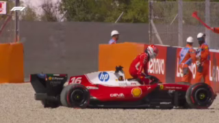 Charles Leclerc kecelakaan di F1 Barcelona