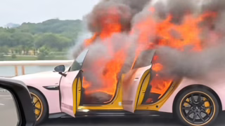 mobil listrik Xiaomi terbakar