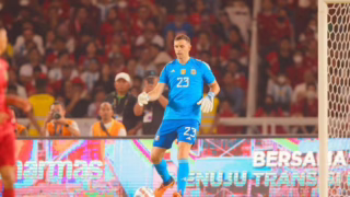 Emiliano Martinez kunjungi Jakarta