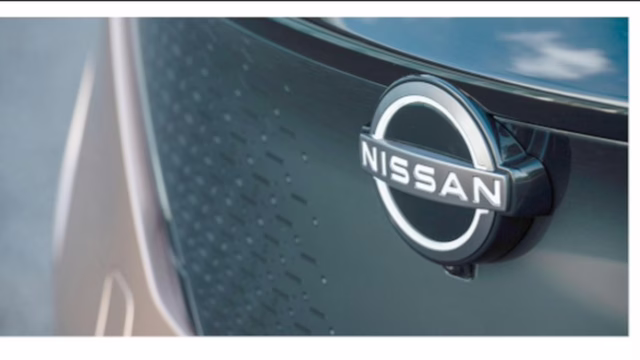 pengembangan mobil Nissan