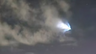 cahaya misterius di langit Australia