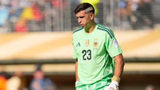 Emiliano Martinez isyaratkan pensiun