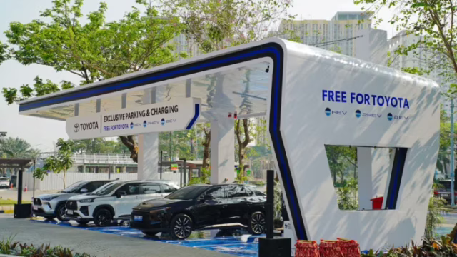 Fasilitas Parkir Khusus Mobil Listrik Toyota Bekasi