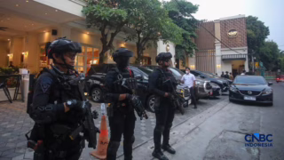 penggeledahan kafe di Cipete
