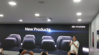 mobil listrik 7-seater Hyundai